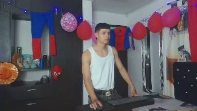 alexander_cr1 live cam on Cam4