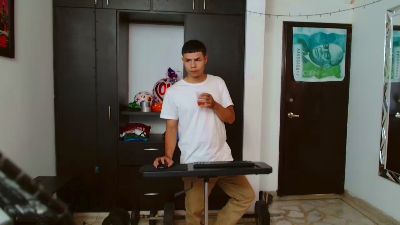 alexander_cr1 live cam on Cam4