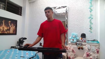 alexander_cr1 live cam on Cam4