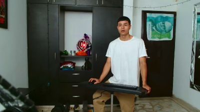 alexander_cr1 live cam on Cam4