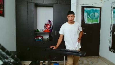 alexander_cr1 live cam on Cam4