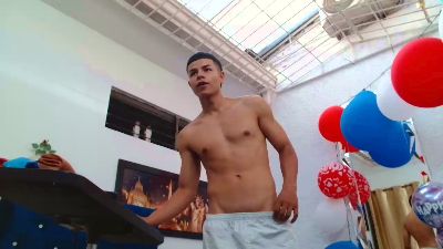 alexander_cr1 live cam on Cam4