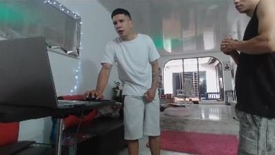 alexander_cr1 live cam on Cam4