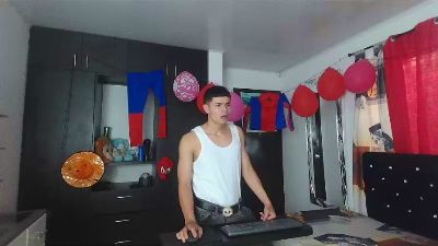 alexander_cr1 live cam on Cam4