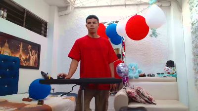 alexander_cr1 live cam on Cam4