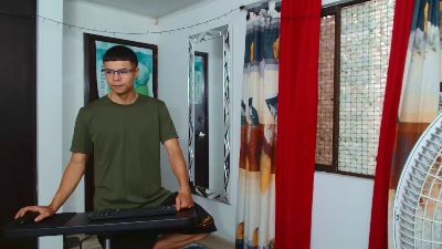 alexander_cr1 live cam on Cam4