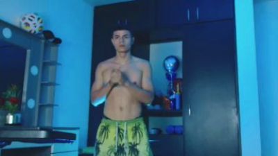 alexander_cr1 live cam on Cam4