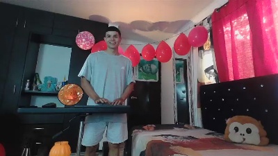 alexander_cr1 live cam on Cam4