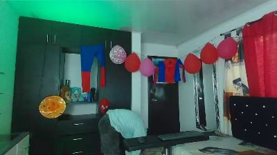 alexander_cr1 live cam on Cam4