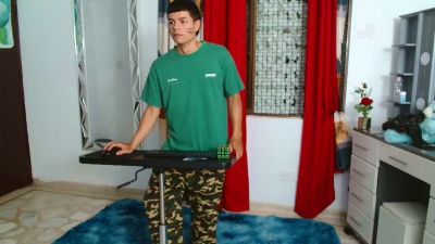 alexander_cr1 live cam on Cam4