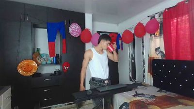 alexander_cr1 live cam on Cam4