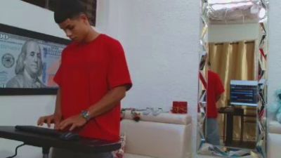 alexander_cr1 live cam on Cam4