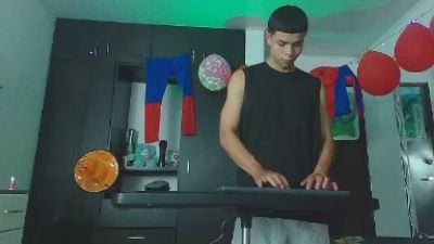 alexander_cr1 live cam on Cam4