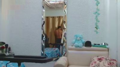 alexander_cr1 live cam on Cam4
