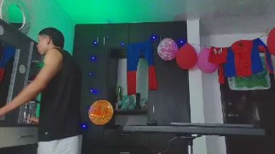 alexander_cr1 live cam on Cam4