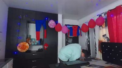 alexander_cr1 live cam on Cam4