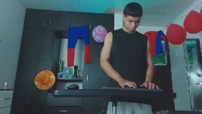 alexander_cr1 live cam on Cam4