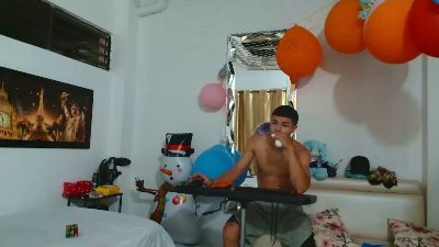 alexander_cr1 live cam on Cam4