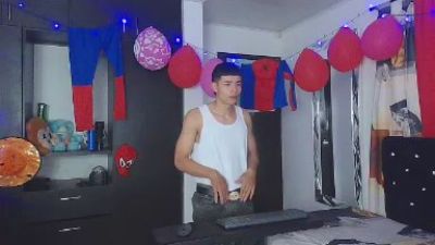 alexander_cr1 live cam on Cam4