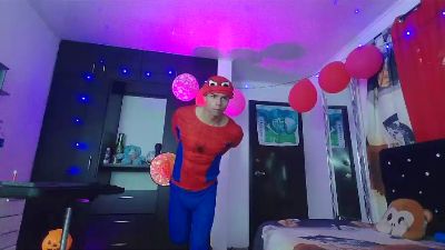 alexander_cr1 live cam on Cam4