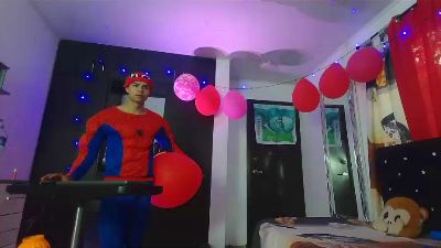 alexander_cr1 live cam on Cam4