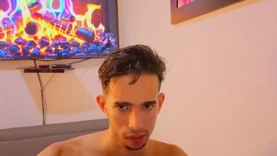 alexandrooo260 live cam on Cam4