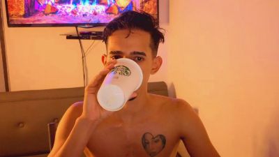 alexandrooo260 live cam on Cam4