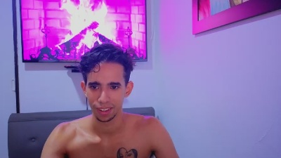 alexandrooo260 live cam on Cam4