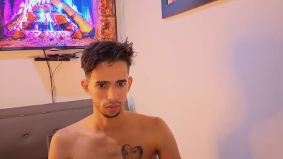 alexandrooo260 live cam on Cam4