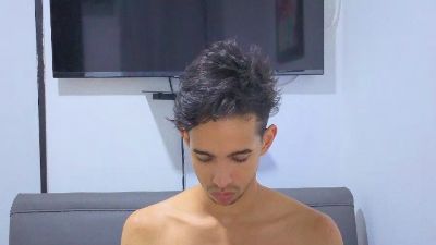 alexandrooo260 live cam on Cam4