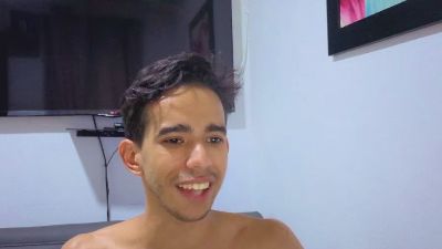 alexandrooo260 live cam on Cam4