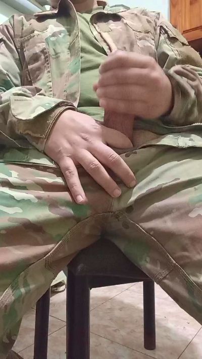 alexc974 live cam on Cam4