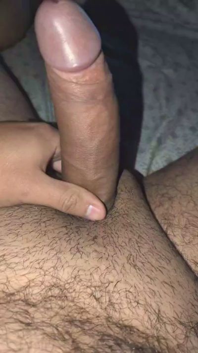alexgzz2 live cam on Cam4