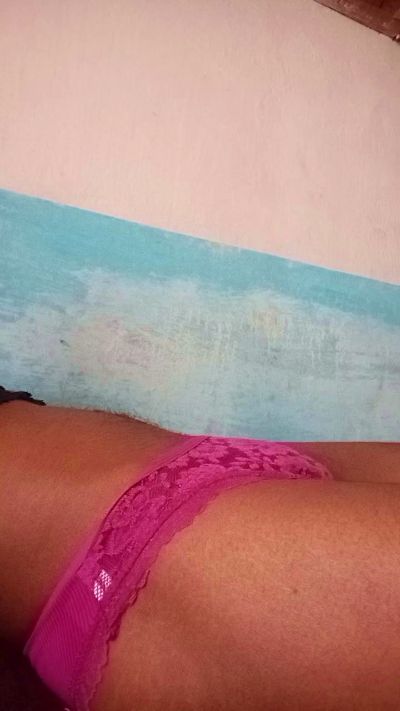 alexiah3 live cam on Cam4