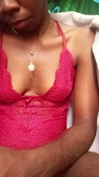 alexiah3 live cam on Cam4