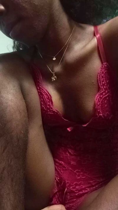 alexiah3 live cam on Cam4
