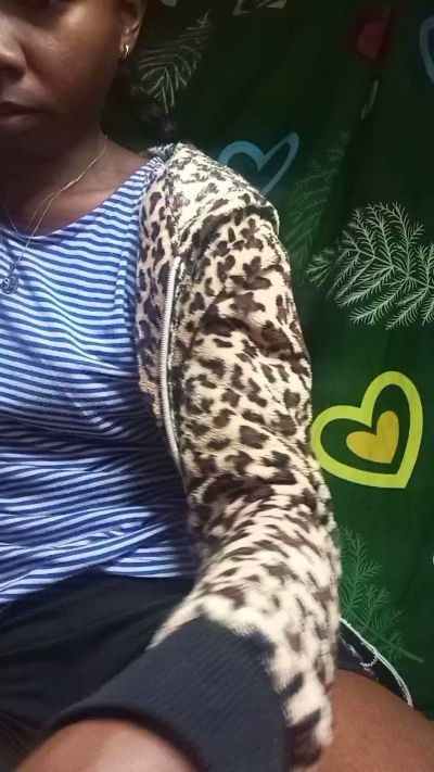 alexiah3 live cam on Cam4