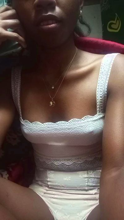 alexiah3 live cam on Cam4