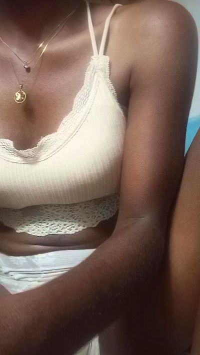 alexiah3 live cam on Cam4