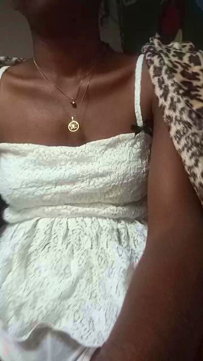 alexiah3 live cam on Cam4