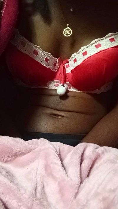 alexiah3 live cam on Cam4