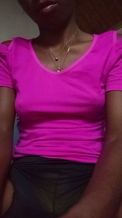 alexiah3 live cam on Cam4