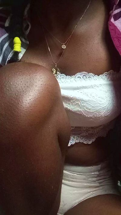 alexiah3 live cam on Cam4