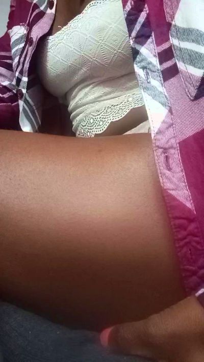 alexiah3 live cam on Cam4