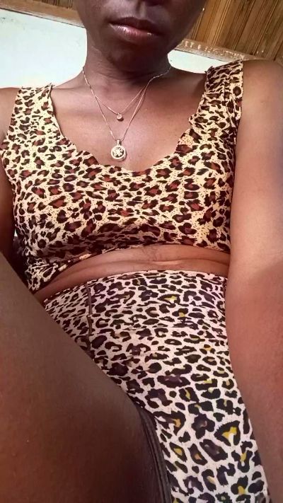 alexiah3 live cam on Cam4
