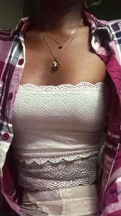alexiah3 live cam on Cam4