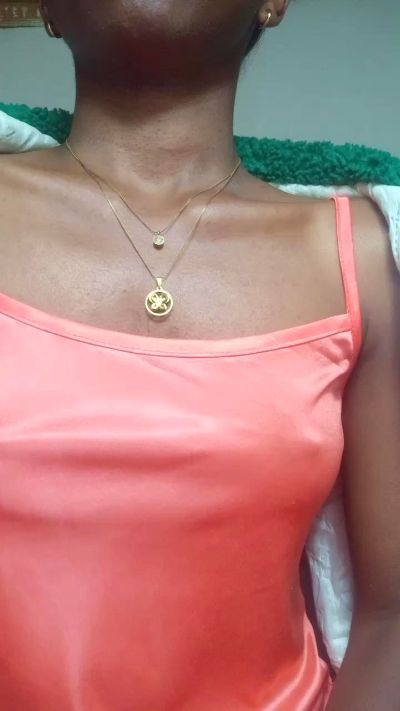 alexiah3 live cam on Cam4
