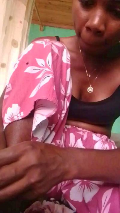 alexiah3 live cam on Cam4