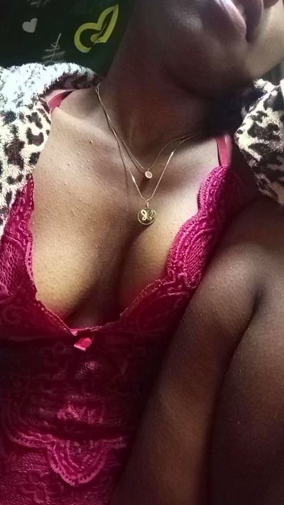 alexiah3 live cam on Cam4