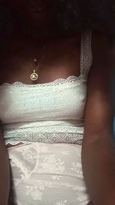 alexiah3 live cam on Cam4